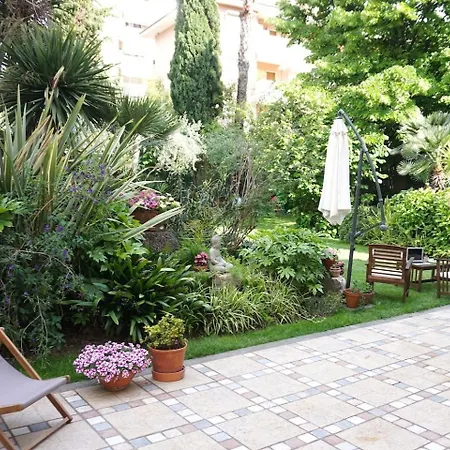 Apartment Angelina Homes I Casa Glicine I 5 Minuti A Piedi Dalle Spiagge I Giardino I Parcheggio Privato