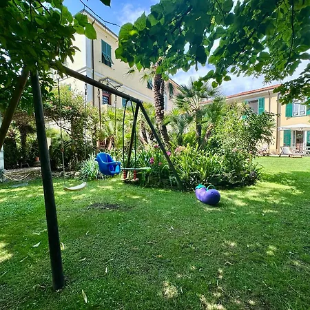 Apartment Angelina Homes I Casa Glicine I 5 Minuti A Piedi Dalle Spiagge I Giardino I Parcheggio Privato Vallecrosia