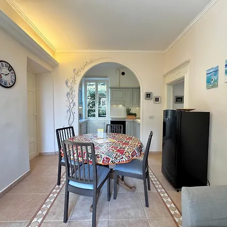 Angelina Homes I Casa Glicine I 5 Minuti A Piedi Dalle Spiagge I Giardino I Parcheggio Privato *