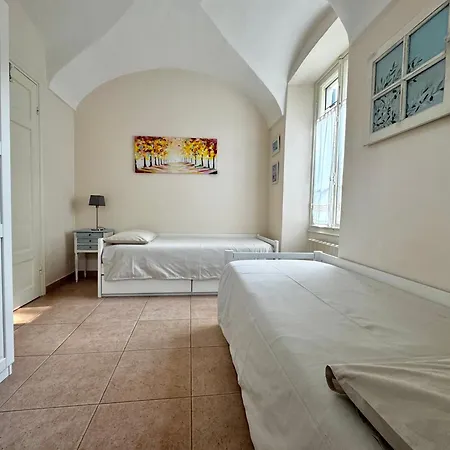 Angelina Homes I Casa Glicine I 5 Minuti A Piedi Dalle Spiagge I Giardino I Parcheggio Privato Vallecrosia