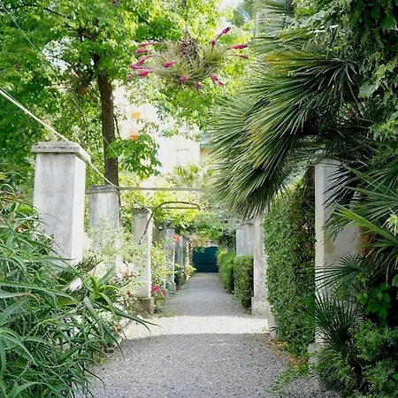 Angelina Homes I Casa Glicine I 5 Minuti A Piedi Dalle Spiagge I Giardino I Parcheggio Privato * Vallecrosia