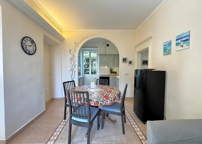 Villa Angelina Holiday Homes I Casa Glicine I 5 Minuti A Piedi Dalle Spiagge I Giardino I Parcheggio Privato *