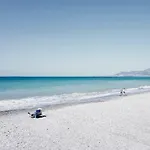 Апартаменты Villa Angelina Holiday Homes I Casa Glicine I 5 Minuti A Piedi Dalle Spiagge I Giardino I Parcheggio Privato Валлекрозия