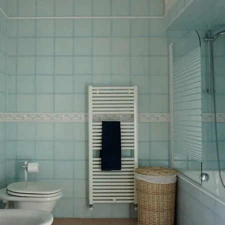 Angelina Homes I Casa Glicine I 5 Minuti A Piedi Dalle Spiagge I Giardino I Parcheggio Privato 아파트 발레크로시아