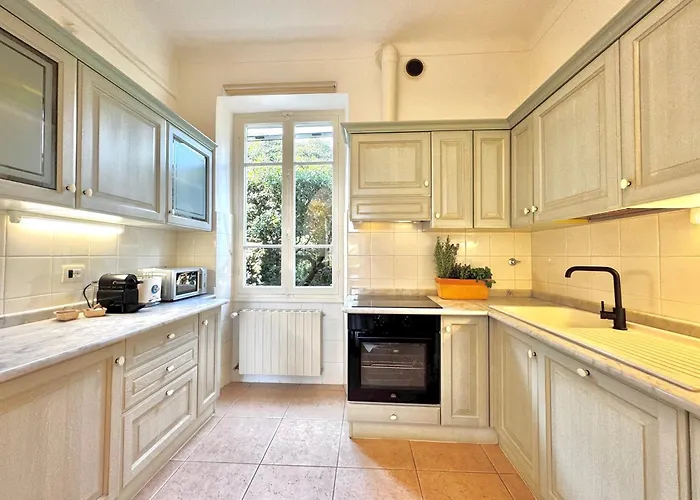 Angelina Homes I Casa Glicine I 5 Minuti A Piedi Dalle Spiagge I Giardino I Parcheggio Privato