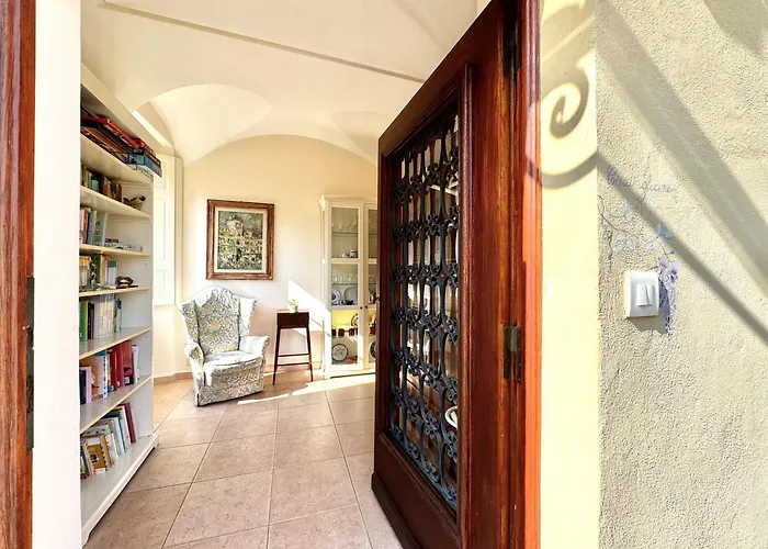 Angelina Homes I Casa Glicine I 5 Minuti A Piedi Dalle Spiagge I Giardino I Parcheggio Privato דירה ולקרוסיה